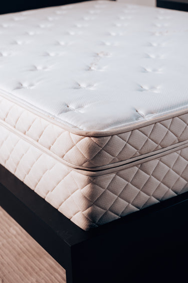 close up of the duo mattress by engineered sleep